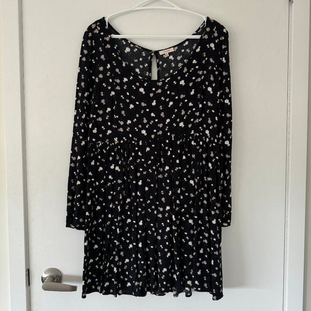 Aritzia Sunday Best babydoll dress